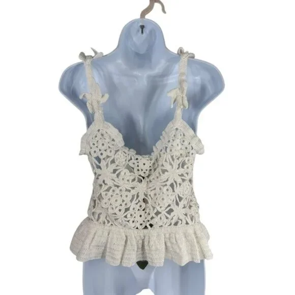 Farm Rio Crochet Peplum Top White Floral Handmade NWT Size XS - Picture 4 of 14